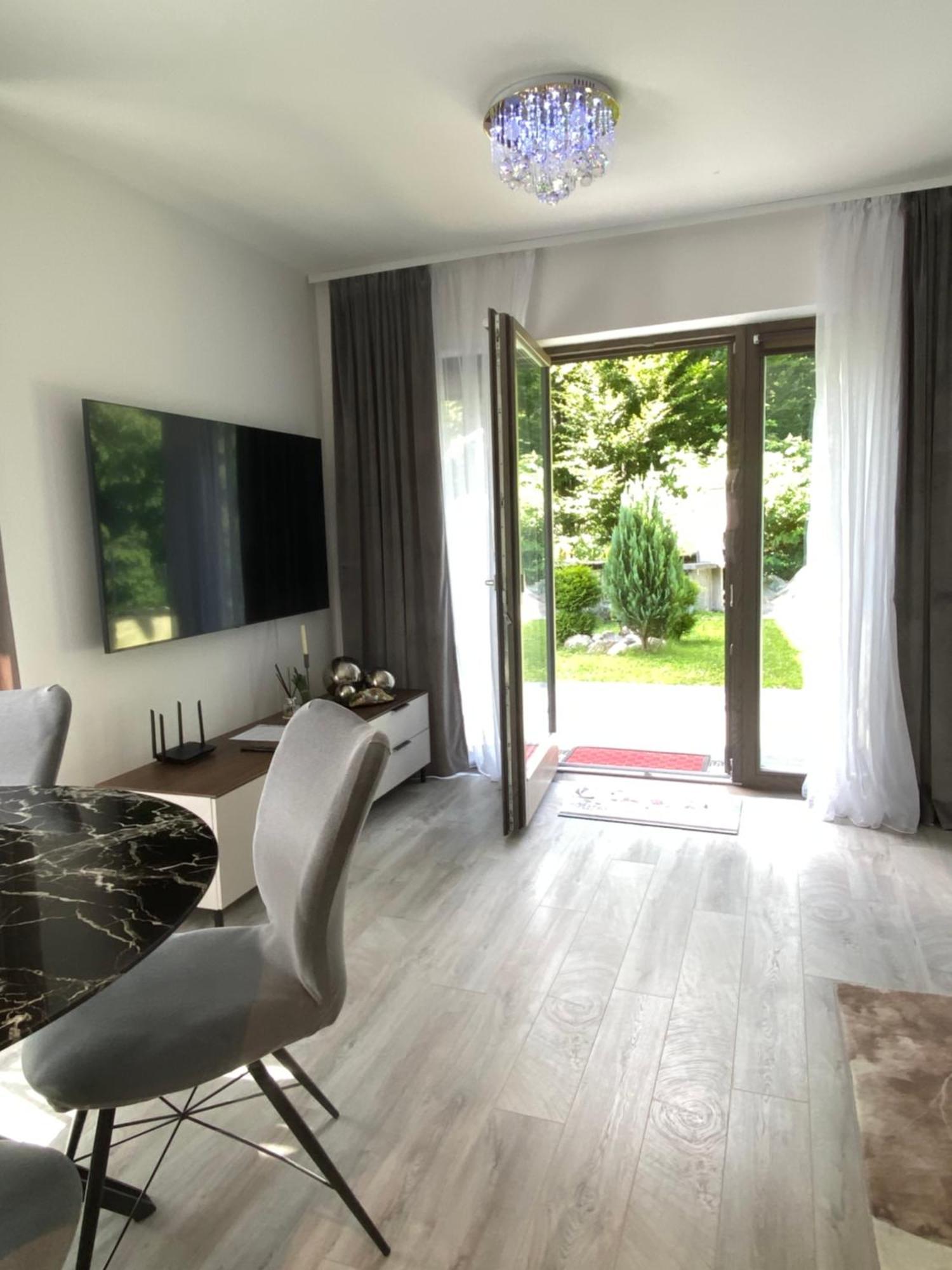 Luxury Apartment Near Lake بوينج المظهر الخارجي الصورة